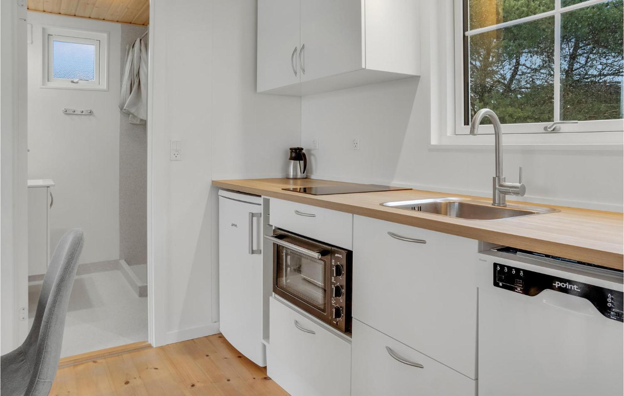 2 Bedroom Gorgeous Apartment In Vaeggerlose Bøtø By Zewnętrze zdjęcie